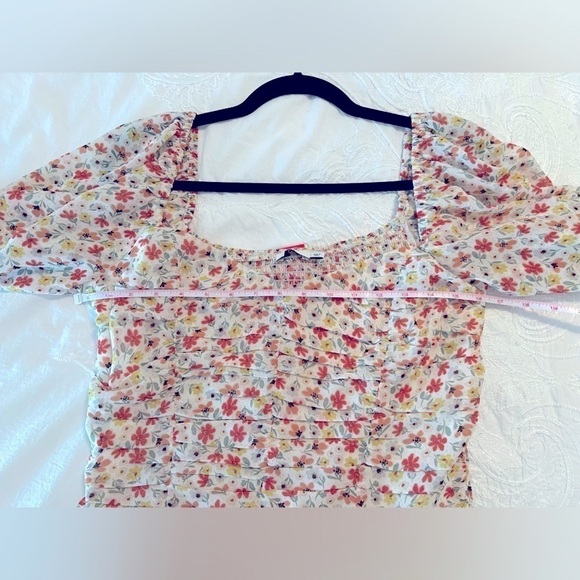 Lush Ruched Blouse Size L - Picture 3 of 4